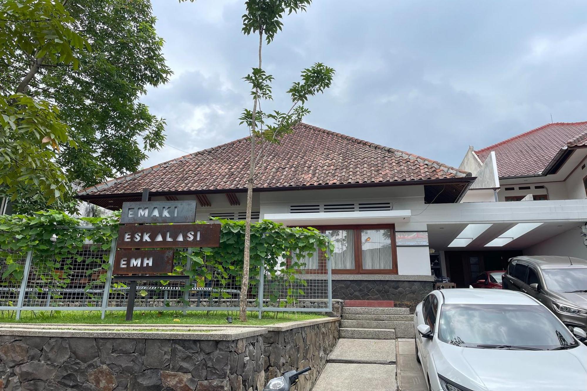 Hotel Emaki Bumi Singgah Bandung Exterior foto